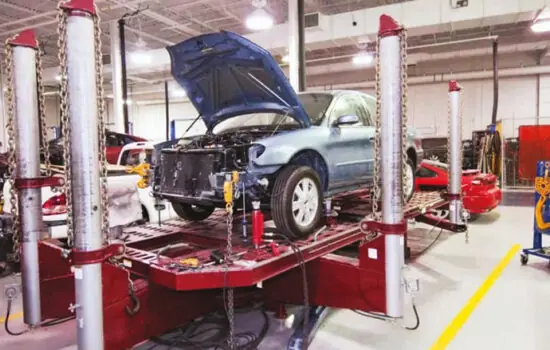 Car on a lifting platform